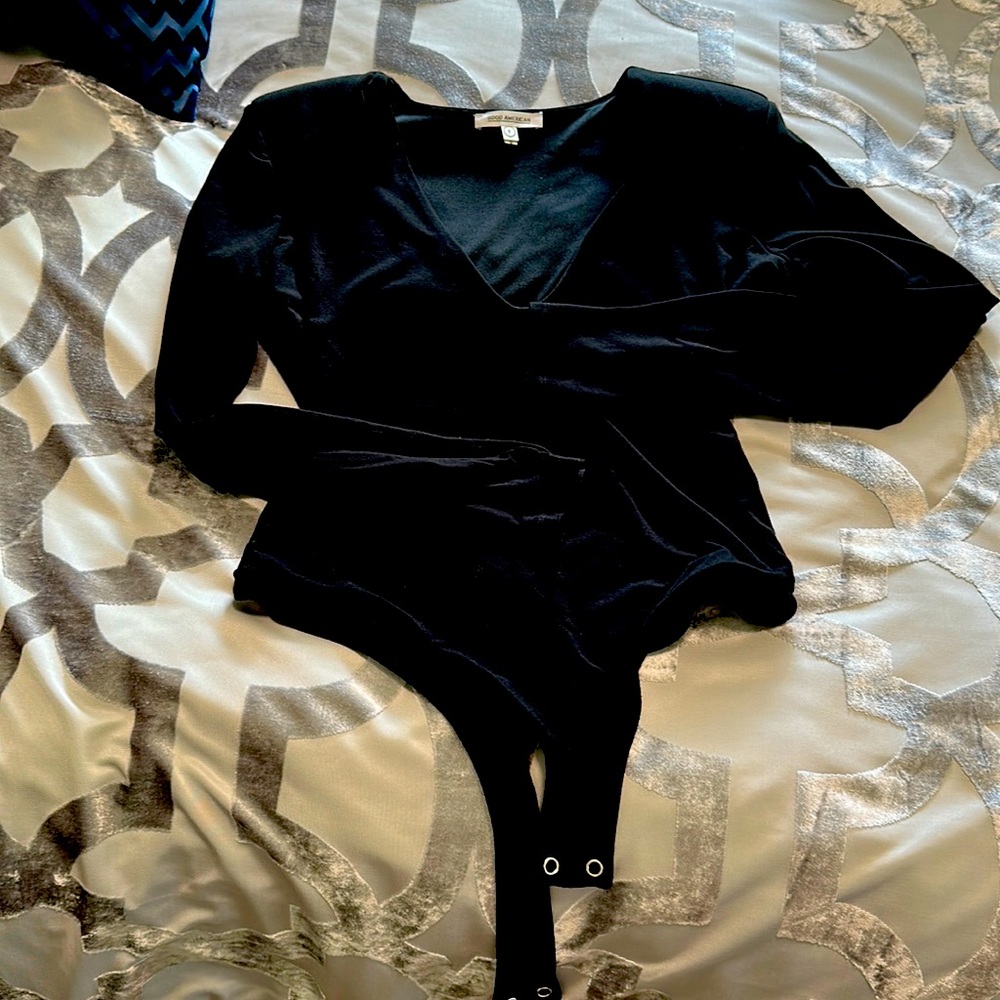 Good American bodysuit with shoulder pads